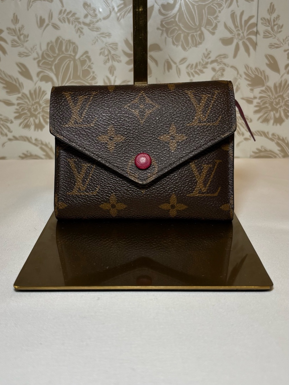 Louis Vuitton Monogram Canvas Wallet with Pink /Berry Snap
